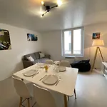 Les Cosy De - Mister Charles Sous Les Toits, Place Du Marche 4* * 南锡