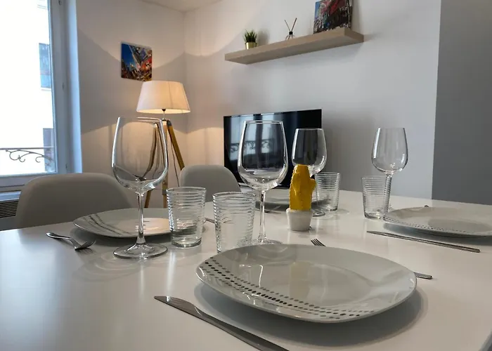 Les Cosy De - Mister Charles Sous Les Toits, Place Du Marche 4* Daire *